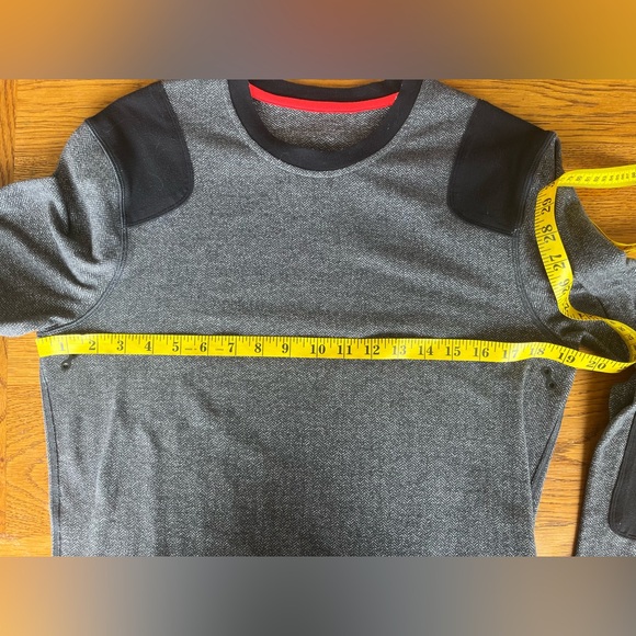 Lululemon top - Picture 3 of 3